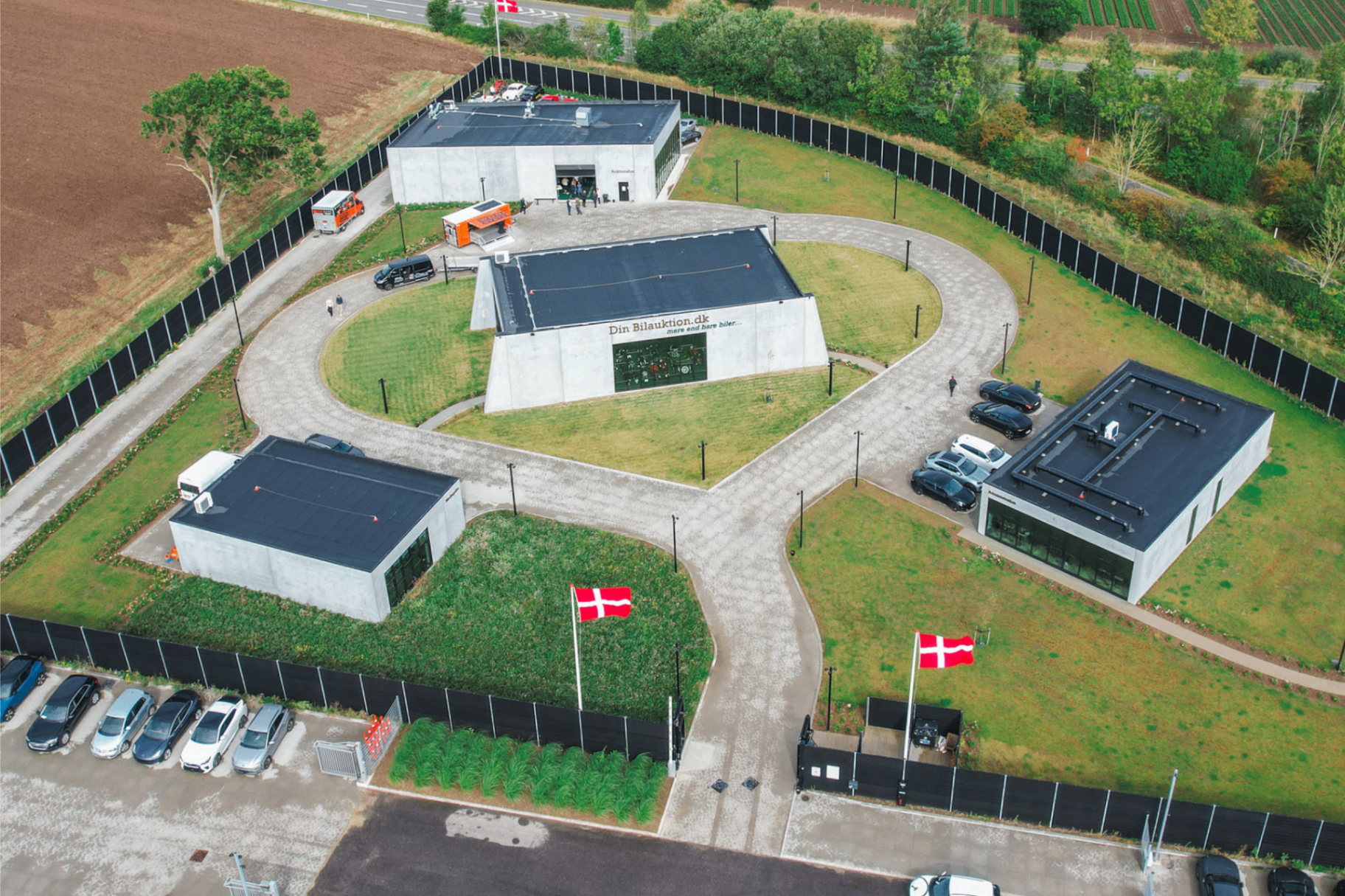 Luftfoto af DinBilauktion.dk's auktionsplads i Børkop Luftfoto af DinBilauktion.dk's auktionsplads i Børkop